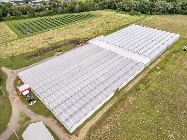Plus de détails pour 62 Christian Ln, South Deerfield, MA - Industriel à vendre