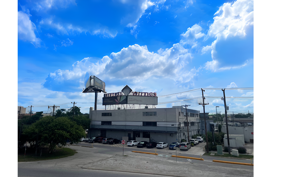 2018 Ave B, San Antonio, TX à louer - Photo du b timent - Image 1 de 5