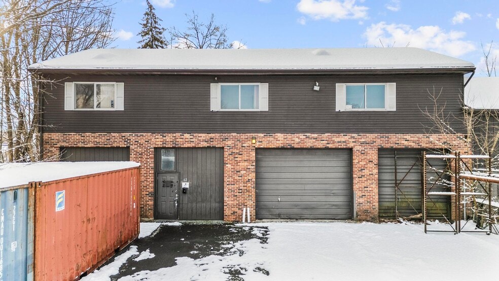 62 Newton Ave, Plainville, CT à louer - Photo du bâtiment - Image 2 de 21