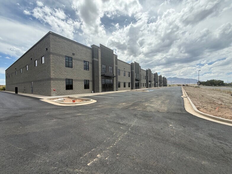 160 Apollo rd, Salt Lake City, UT à louer - Photo du bâtiment - Image 2 de 10