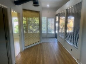 13840 Ventura Blvd, Sherman Oaks, CA for lease Interior Photo- Image 1 of 11