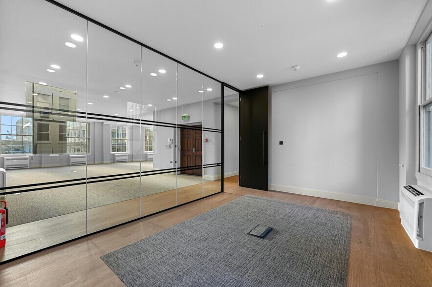 16 Hanover Sq, Londres à louer - Photo du bâtiment - Image 2 de 19