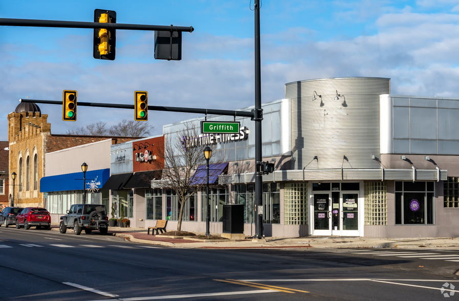 3140-3184 12 Mile Rd, Berkley, MI for sale - Building Photo - Image 2 of 7