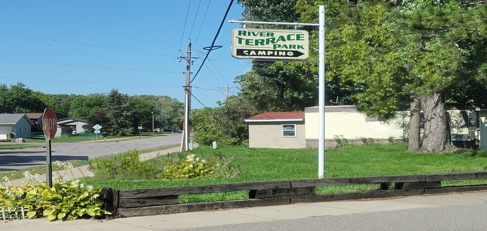 1335 W River St, Monticello, MN for sale - Aerial - Image 3 of 19