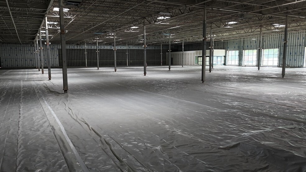 5430 W Broad St, Richmond, VA for lease - Interior Photo - Image 3 of 4