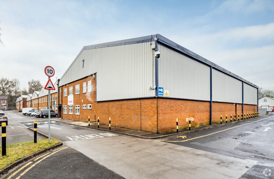 Shepley Rd, Manchester à louer - Photo du bâtiment - Image 3 de 9