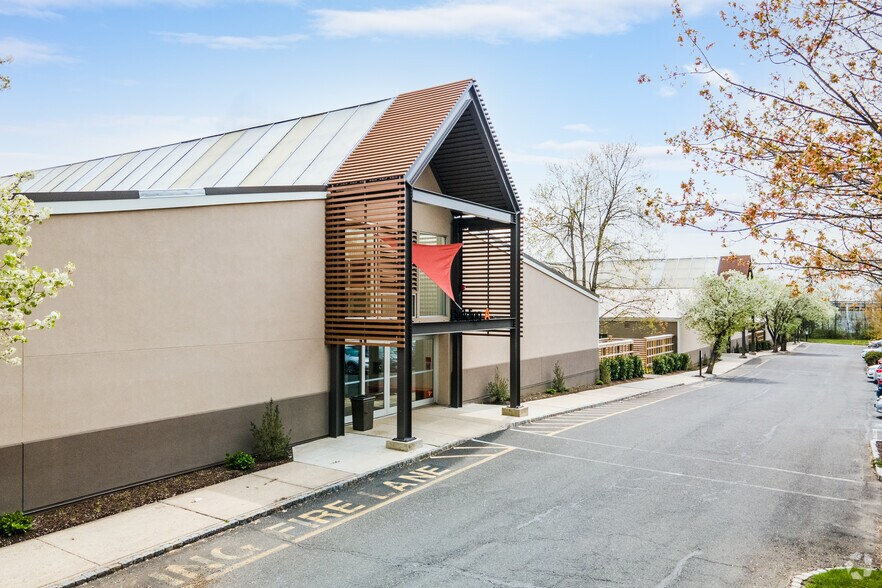 601 Ewing St, Princeton, NJ à louer - Photo du bâtiment - Image 2 de 20