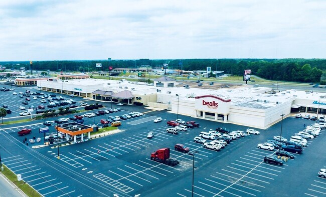 Plus de détails pour 458 Virginia Ave N, Tifton, GA - Bureau/Commerce de détail, Commerce de détail à louer