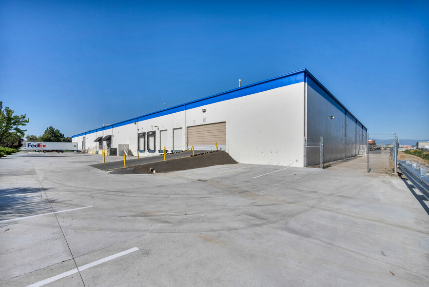 575-585 Reactor Way, Reno, NV à louer - Photo du bâtiment - Image 3 de 58