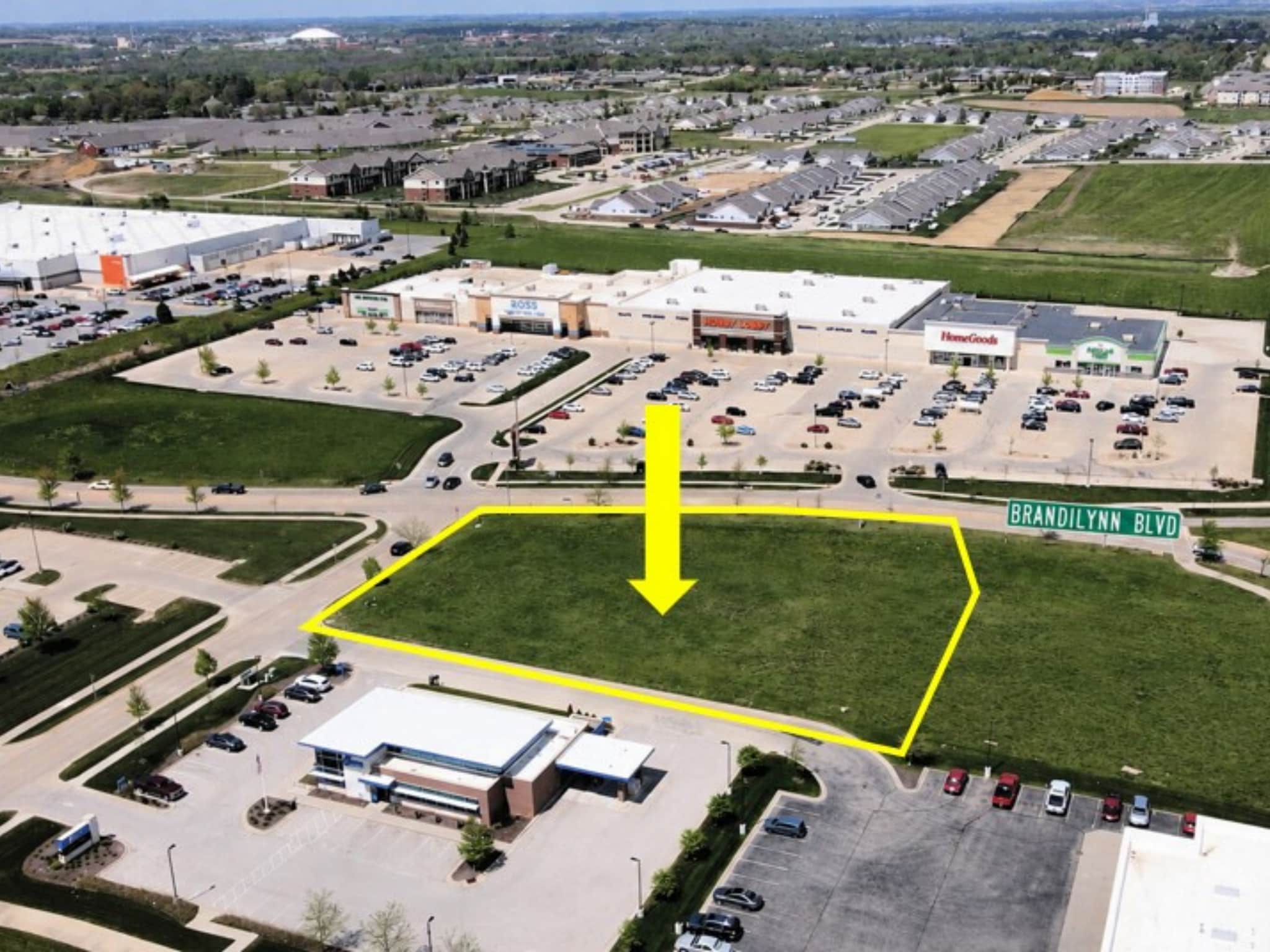 SEC of Brandilynn & Winterberry Dr Cedar Fall blvd, Cedar Falls, IA for lease Primary Photo- Image 1 of 2