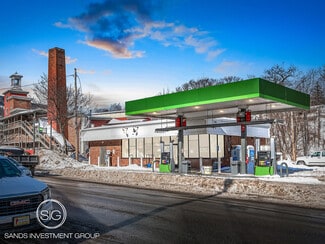 Plus de détails pour 143 Main St, Ludlow, VT - Commerce de détail à vendre