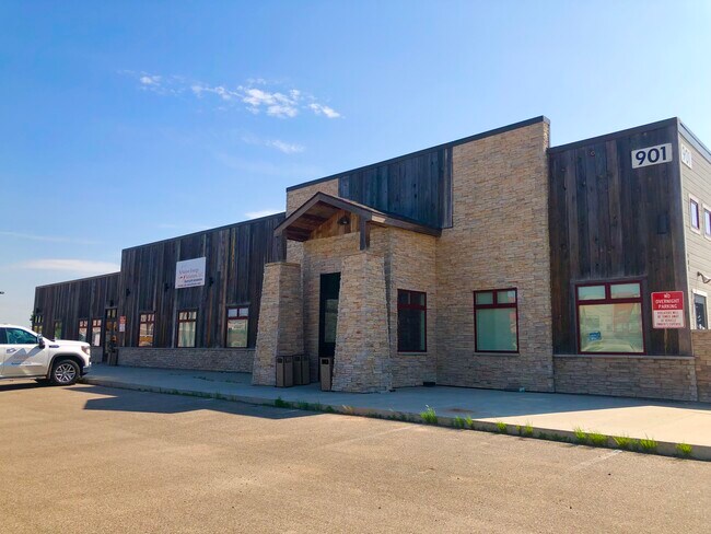 Plus de détails pour 901 Elm St, Tioga, ND - Commerce de détail à vendre