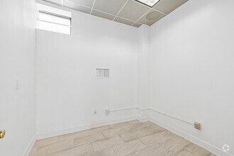 949-955 Yonkers Ave, Yonkers, NY for lease Interior Photo- Image 1 of 2