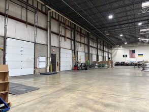 7566 Morris Ct, Allentown, PA à louer Photo intérieure- Image 1 de 2