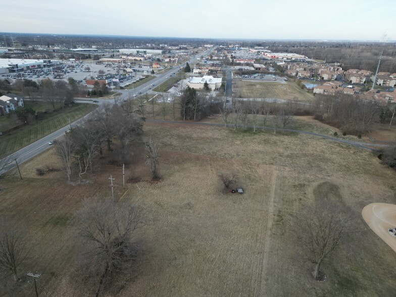 5440 Southport Rd, Indianapolis, IN for sale - Building Photo - Image 2 of 9