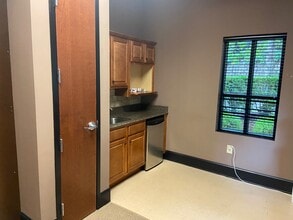 3325 Aspen Grove Dr, Franklin, TN for lease Interior Photo- Image 2 of 5