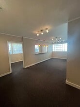 2929 Summit St, Oakland, CA for lease Interior Photo- Image 2 of 10