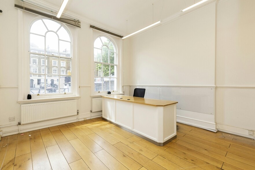 359 City Rd, London for lease - Interior Photo - Image 3 of 19