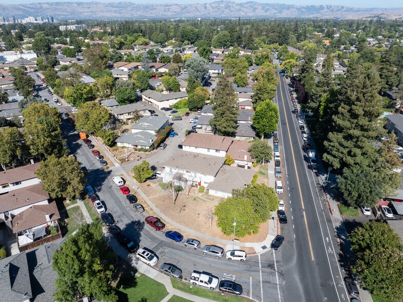 1793 Stokes St, San Jose, CA à vendre - Photo du bâtiment - Image 3 de 9