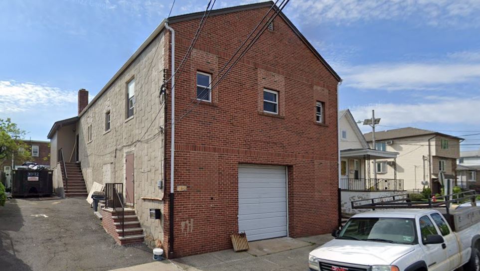 260 Chase Ave, Lyndhurst, NJ à vendre - Photo du bâtiment - Image 1 de 1