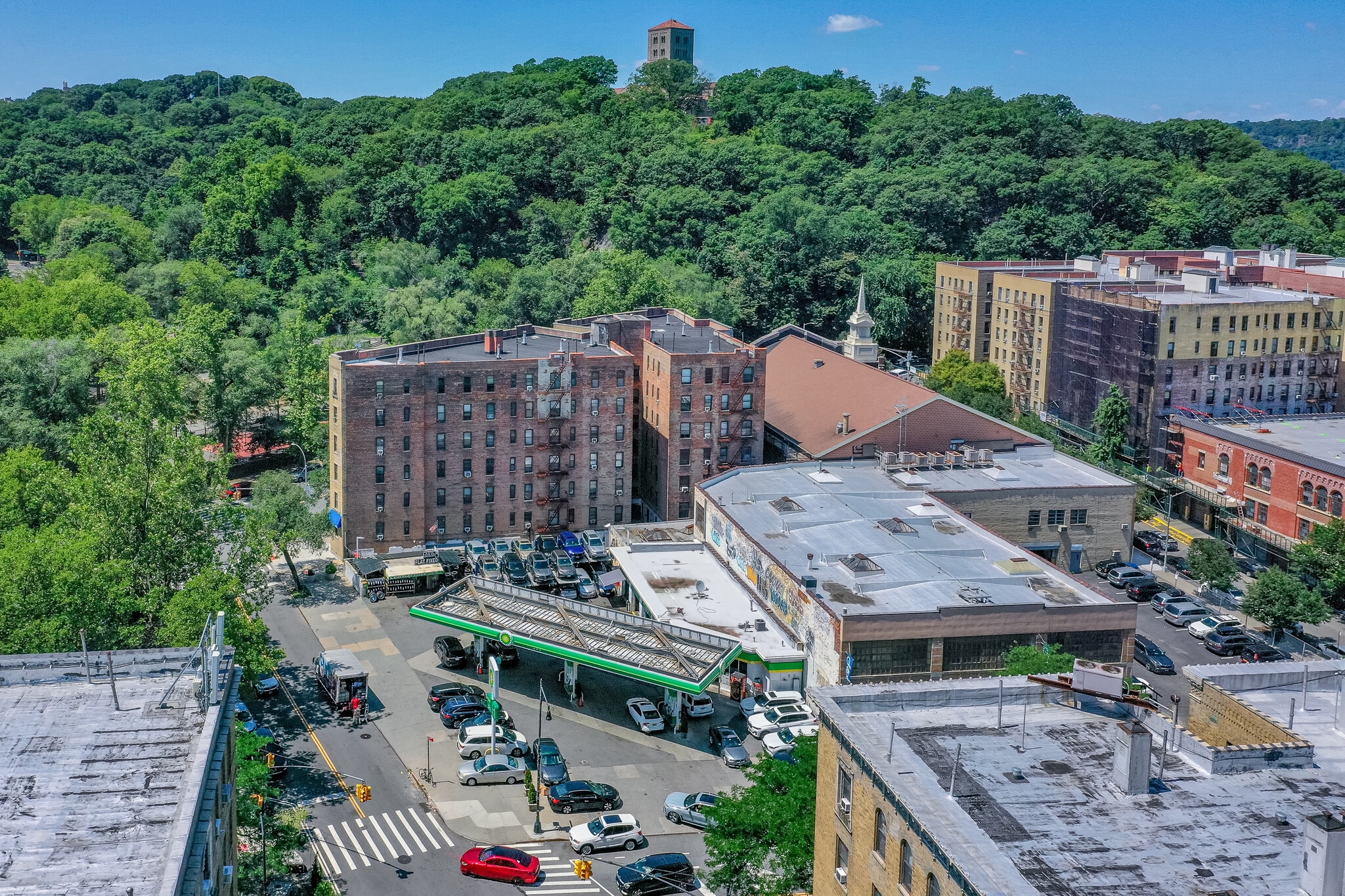242 Dyckman St, New York, NY for sale Primary Photo- Image 1 of 11