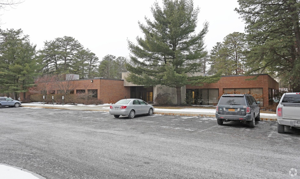 28 Madison Ave Ext, Albany, NY for lease - Primary Photo - Image 1 of 8