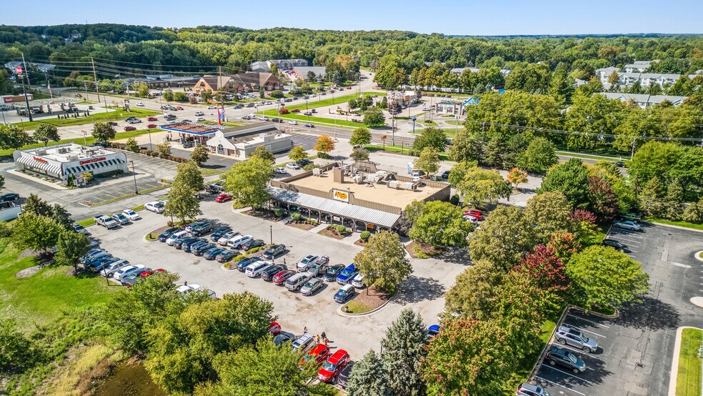 4340 Kenowa Ave SW, Grandville, MI à vendre - Photo du bâtiment - Image 3 de 6