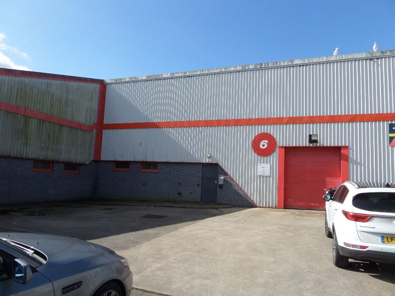 New St, Bridgend for lease - Building Photo - Image 1 of 4