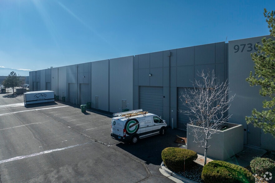 9736 S Virginia St, Reno, NV for lease - Building Photo - Image 3 of 5