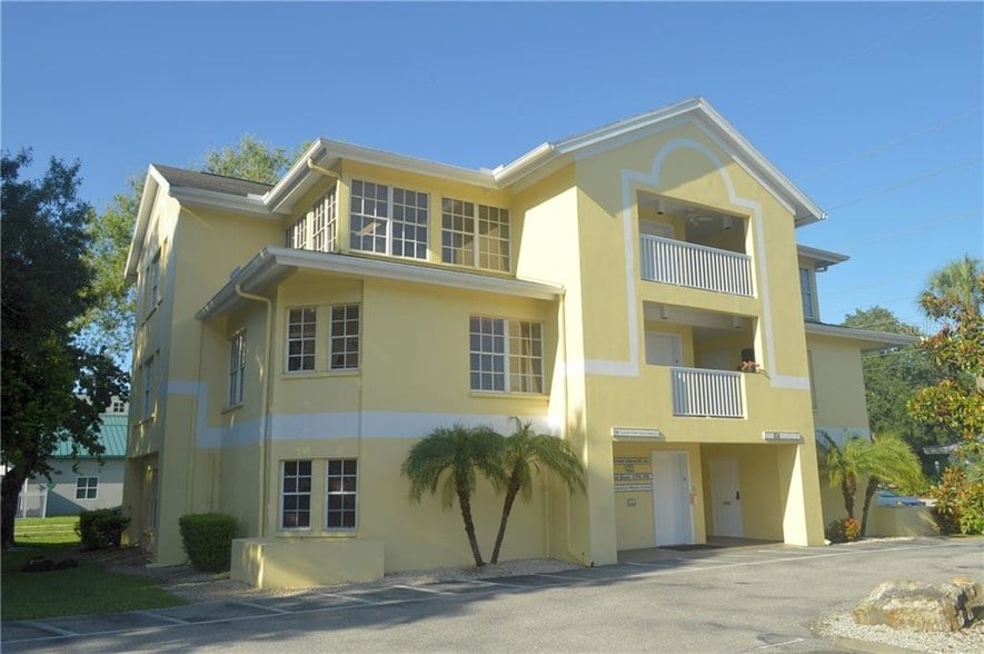 1617 S Tuttle Ave, Sarasota, FL for sale - Building Photo - Image 2 of 10