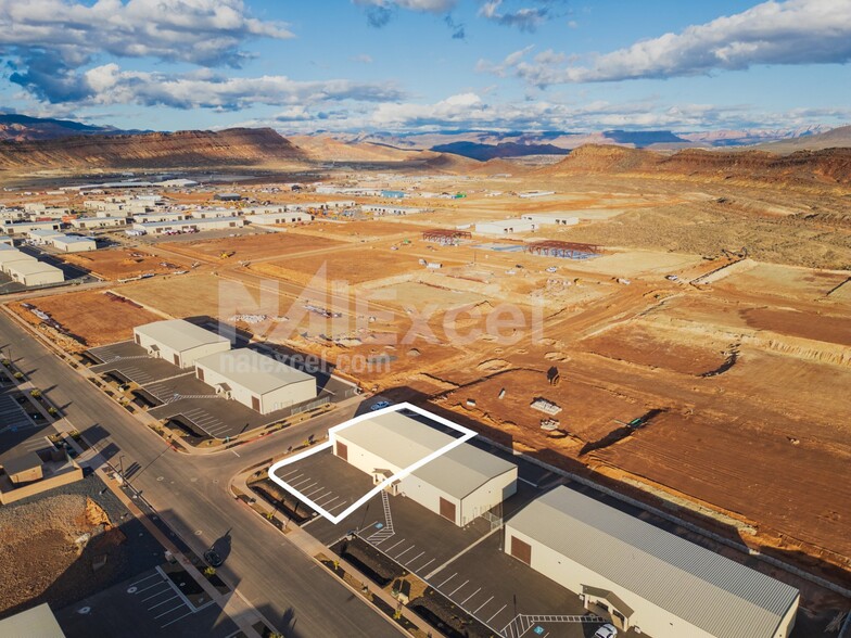 1129 S Regional Park Rd, Hurricane, UT for lease - Building Photo - Image 2 of 10