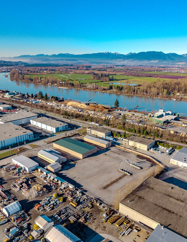 Plus de détails pour 9760 190 St, Surrey, BC - Terrain à louer