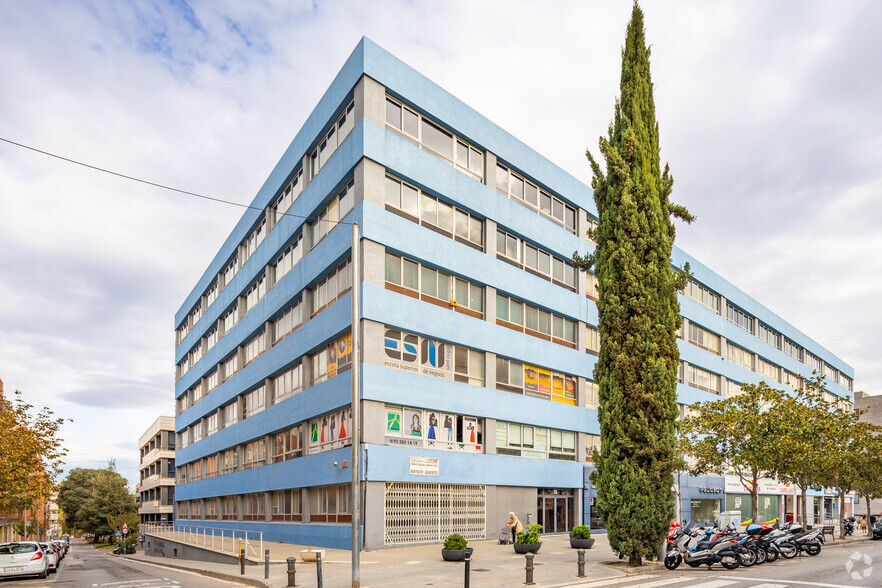 Bureau dans Sant Cugat Del Vallès, BAR à vendre - Photo principale - Image 1 de 4