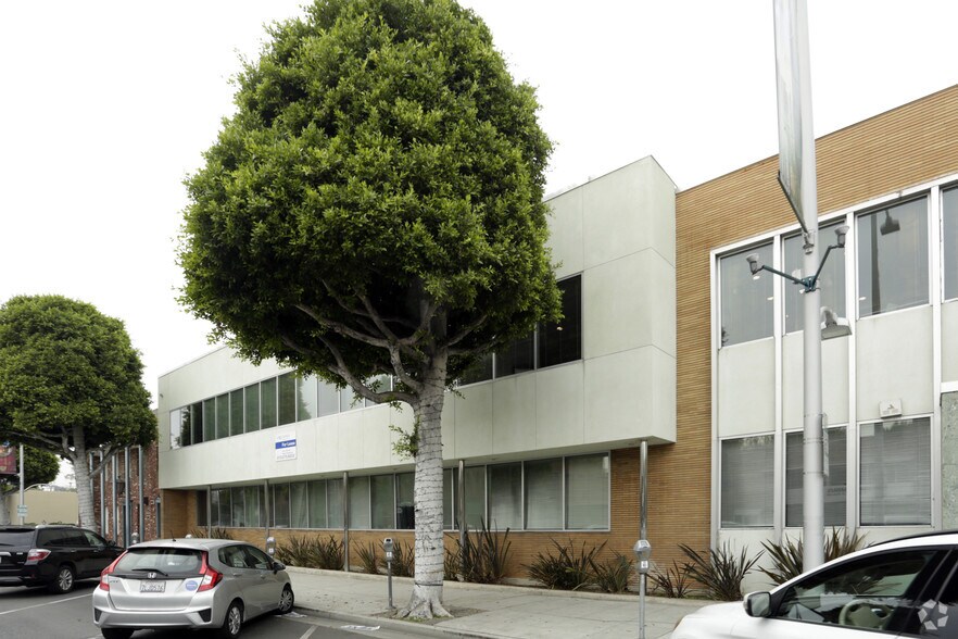 333 S Beverly Dr, Beverly Hills, CA for sale - Building Photo - Image 3 of 13