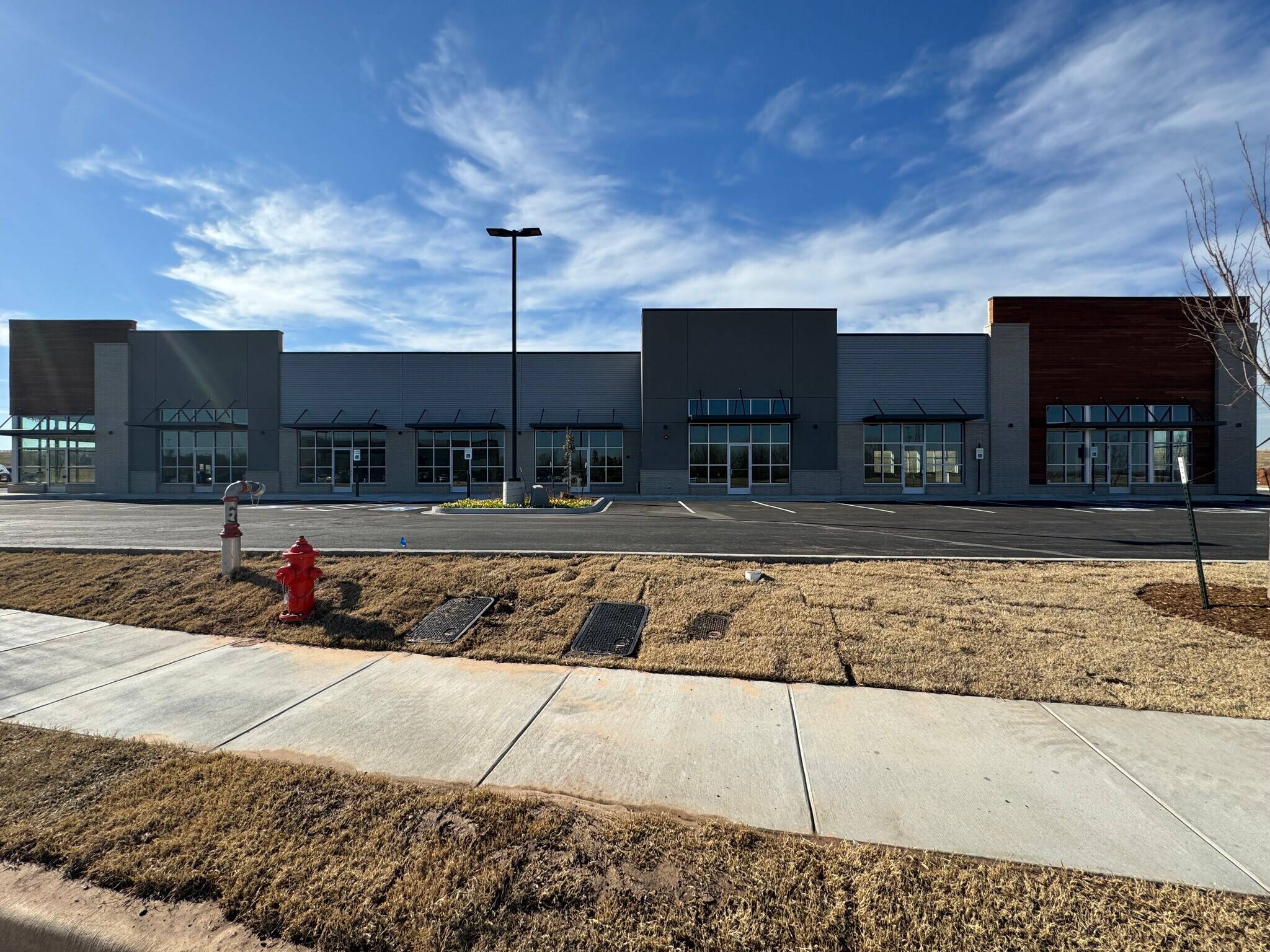 Route 66 Landing, Yukon, OK for lease Building Photo- Image 1 of 2