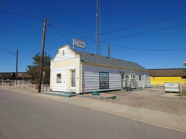105 E Woodward Ave, Keenesburg, CO à vendre - Photo du bâtiment - Image 3 de 31