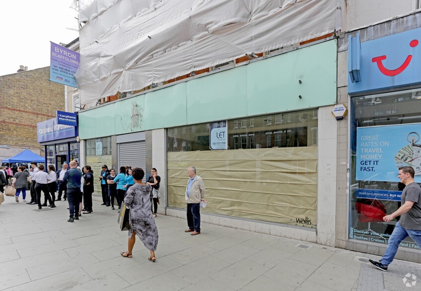 71-73 High Rd, Londres à vendre - Photo du bâtiment - Image 3 de 5