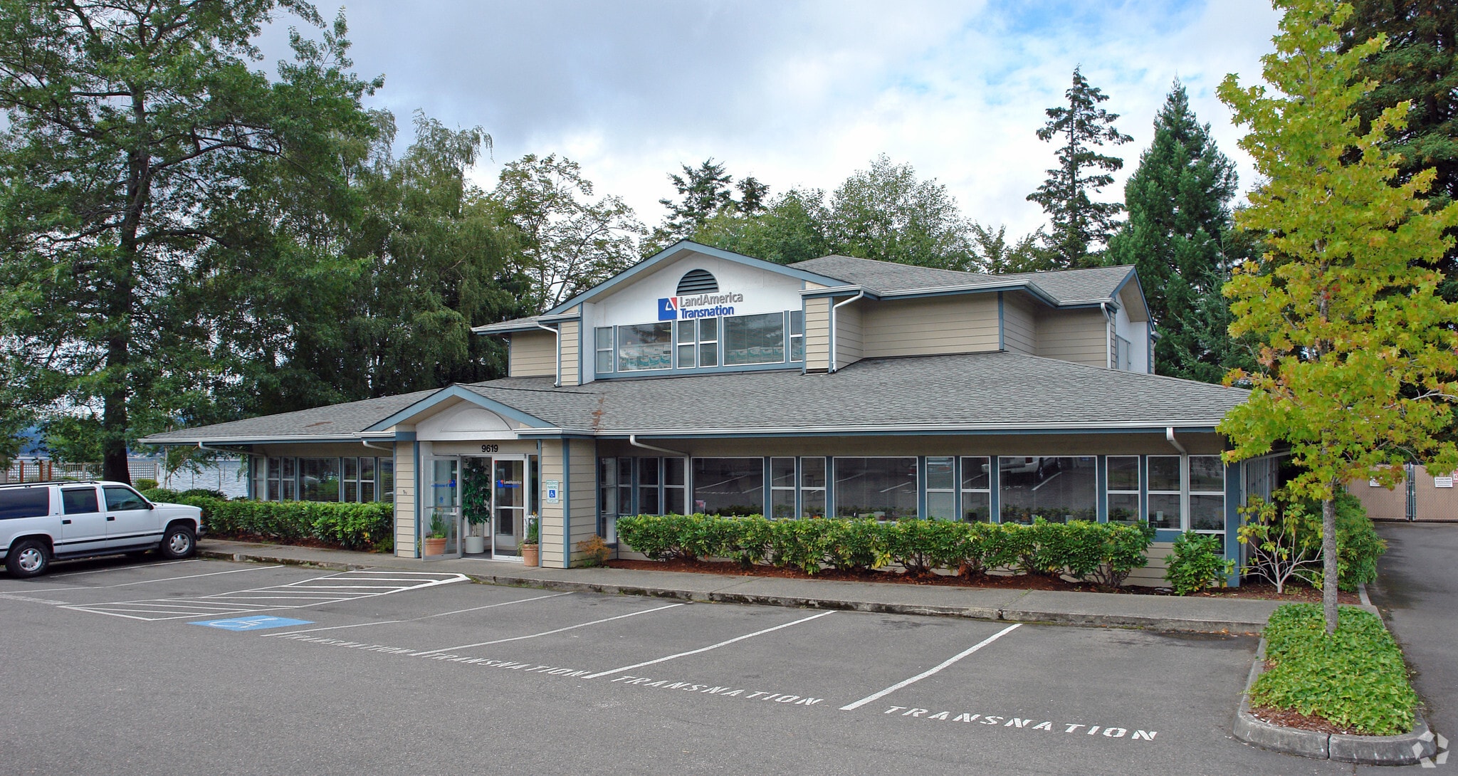 9619 Levin Rd, Silverdale, WA for lease Primary Photo- Image 1 of 3