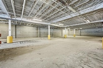 1610 Hubbard Thomas Rd, Hubbard, OH for lease Interior Photo- Image 2 of 14