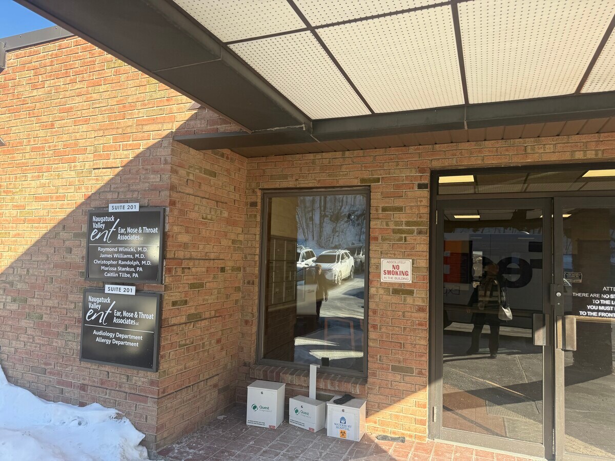 171 Grandview Ave, Waterbury, CT 06708 - Unité 202 -  - Photo intérieure - Image 1 of 40