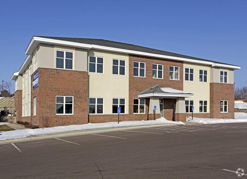 1575 Thomas Center Dr, Eagan, MN for sale - Primary Photo - Image 1 of 3