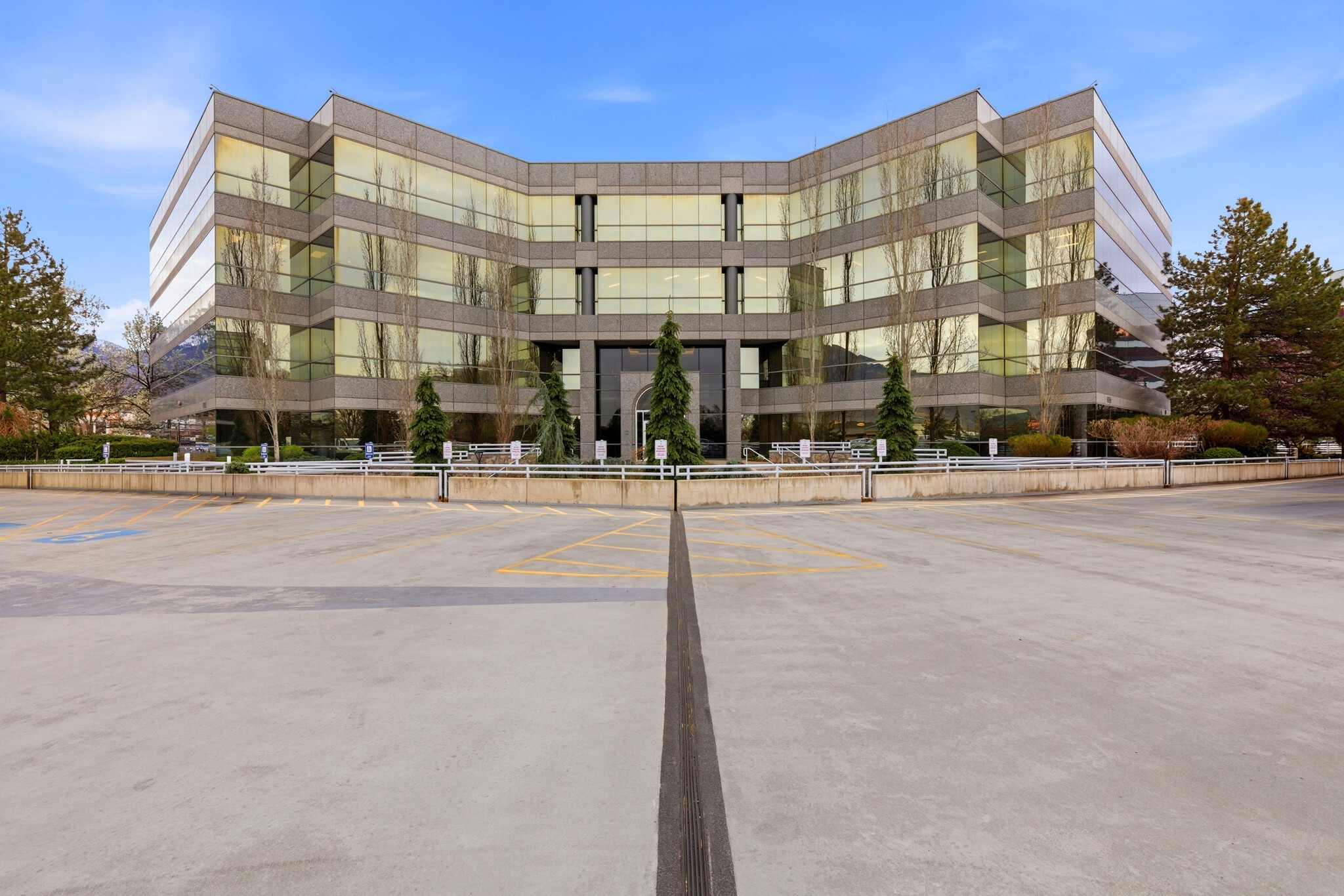 6995 S Union Park Ctr, Midvale, UT for lease Primary Photo- Image 1 of 38