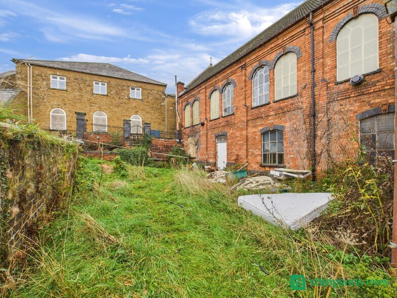 Meeting Ln, Kettering à louer - Photo du bâtiment - Image 3 de 15