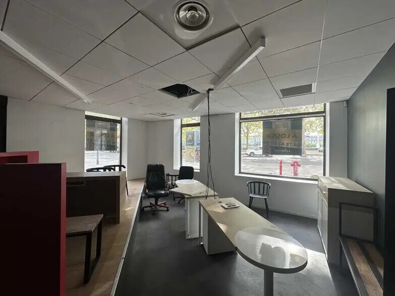 Retail in Lyon for lease - Interior Photo - Image 3 of 9