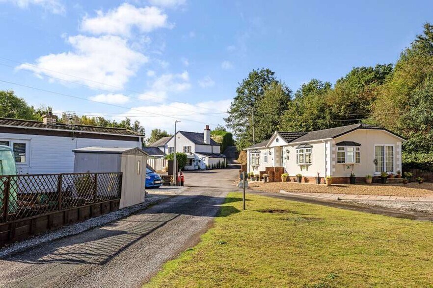 Moore Ln, Warrington à vendre - Photo du bâtiment - Image 3 de 3