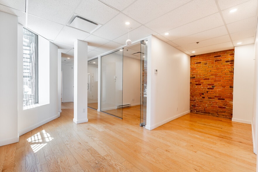 5100 Rue Hutchison, Montréal, QC for lease - Building Photo - Image 3 of 4