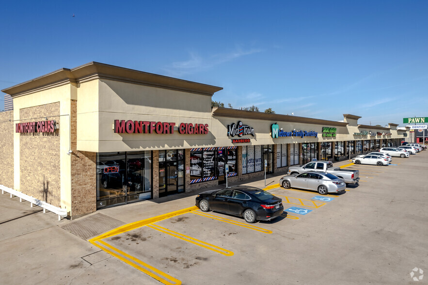 13305-13331 Montfort Dr, Dallas, TX for lease - Primary Photo - Image 1 of 10