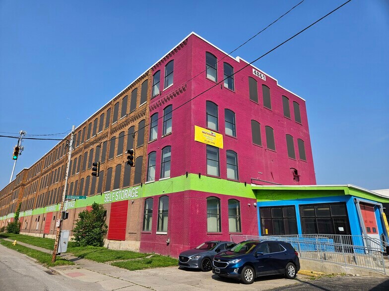 4861 Spring Grove Ave, Cincinnati, OH à louer - Photo du bâtiment - Image 1 de 7