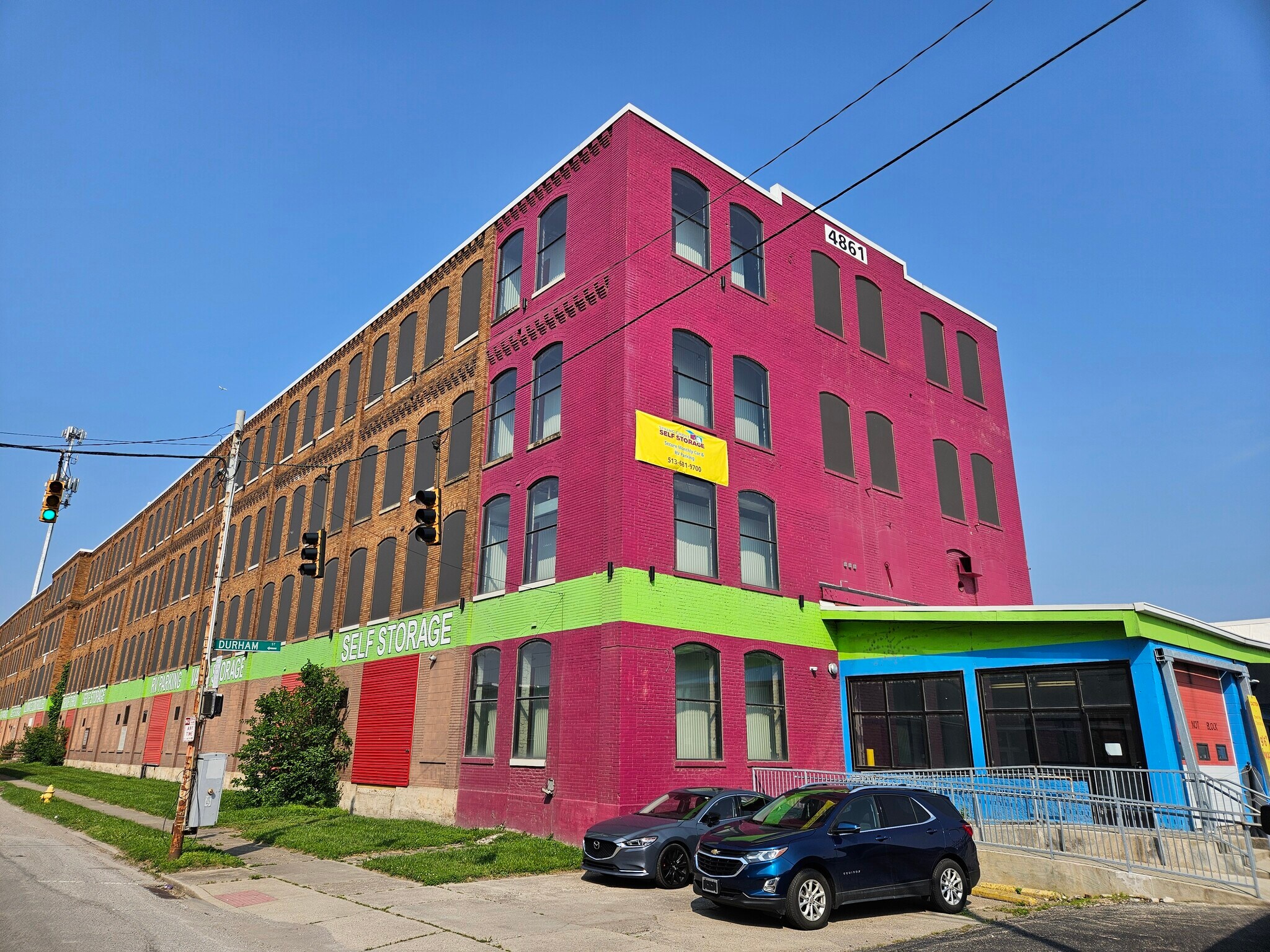 4861 Spring Grove Ave, Cincinnati, OH à louer Photo du bâtiment- Image 1 de 8