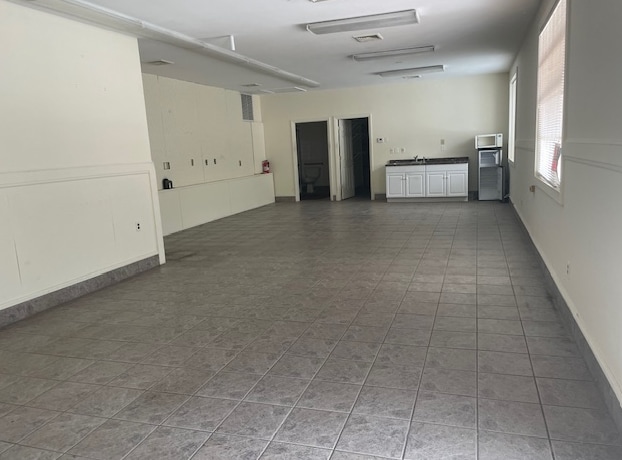 1610 Saybrook Rd, Haddam, CT for lease Interior Photo- Image 1 of 3